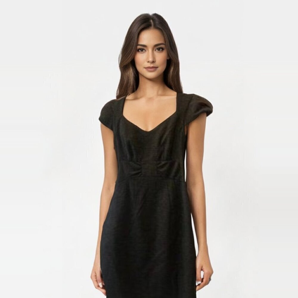 H&M Classic Black Sheath sweetheart neckline fully lined dress Sz 6